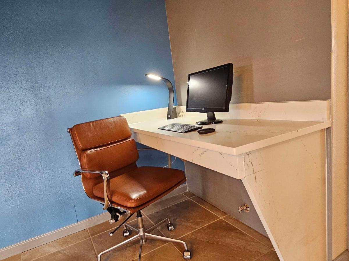 Surestay By Best Western Виктория Экстерьер фото